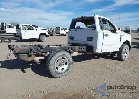 2017 Ford F-350 Chassis z USA, uszkodzony, nr VIN 1FDRF3F61HDA04738